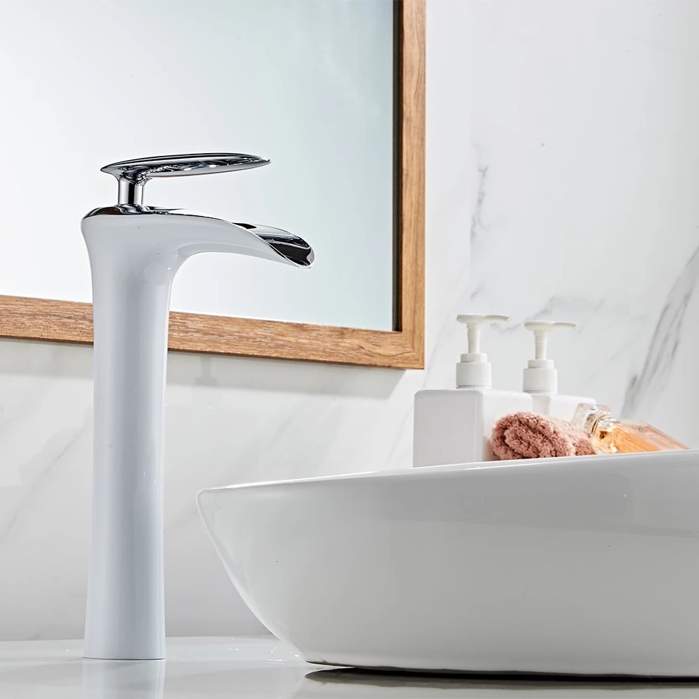 Beyaz x Krom Mix Şelale Çanak Lavabo Bataryası Beyaz x Krom Mix Şelale Çanak Lavabo Bataryası